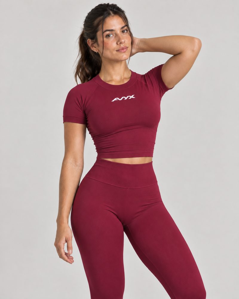 Conjunto AVYX Cereza de frente