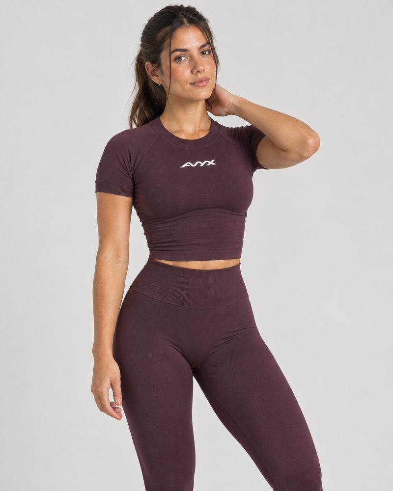 Conjunto AVYX Uva Profunda de frente